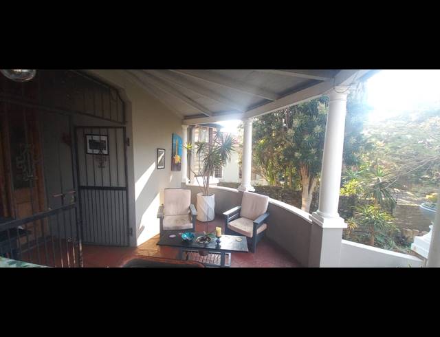 3 BEDROOM FREEHOLD FOR SALE IN GLENWOOD